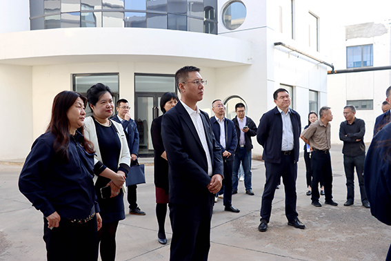市人社局党组书记、局长一行走进bevictor伟德焊材集团调研